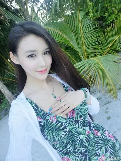 中国台湾柳州伴游张莉